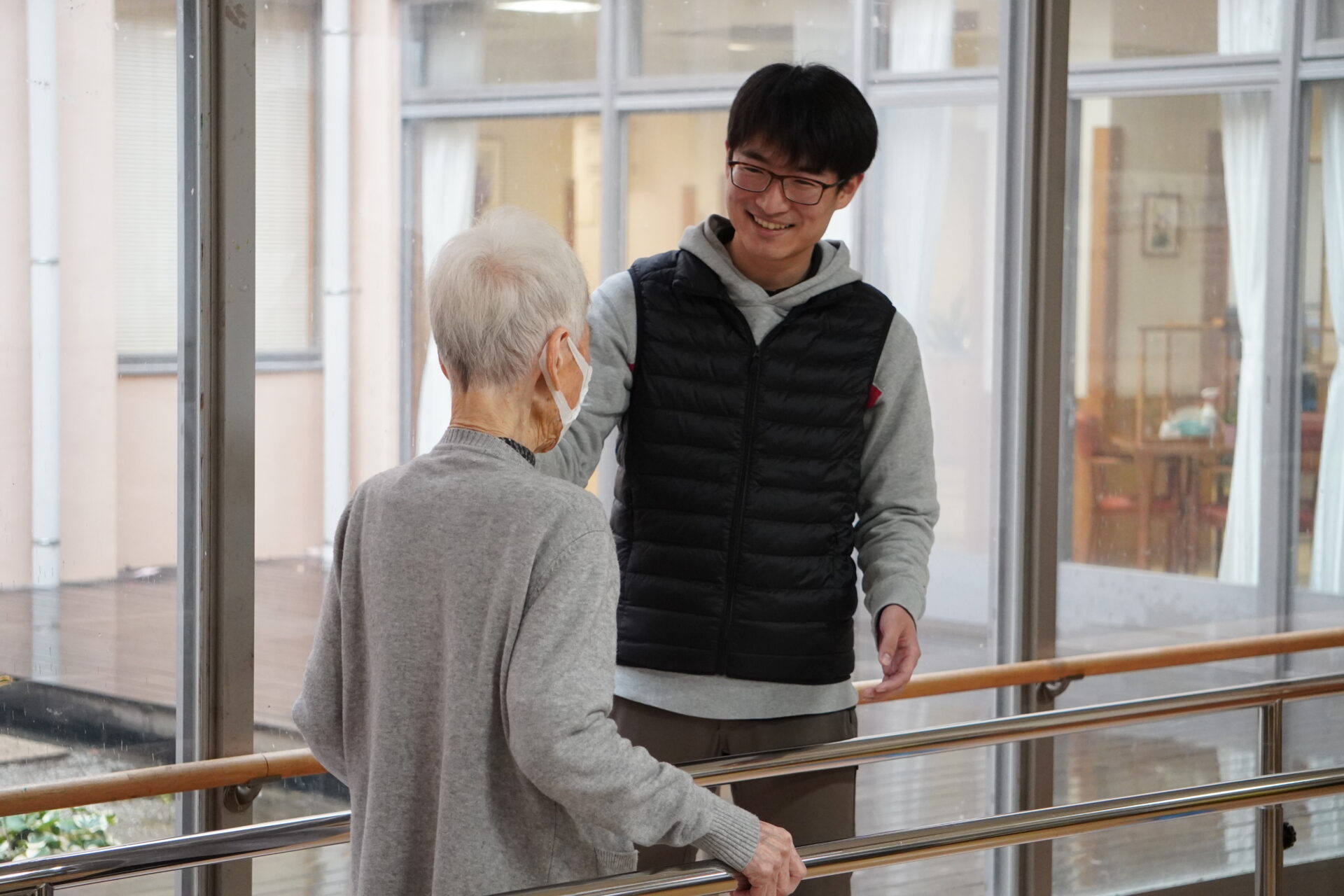 1日の仕事の内容を教えてください。