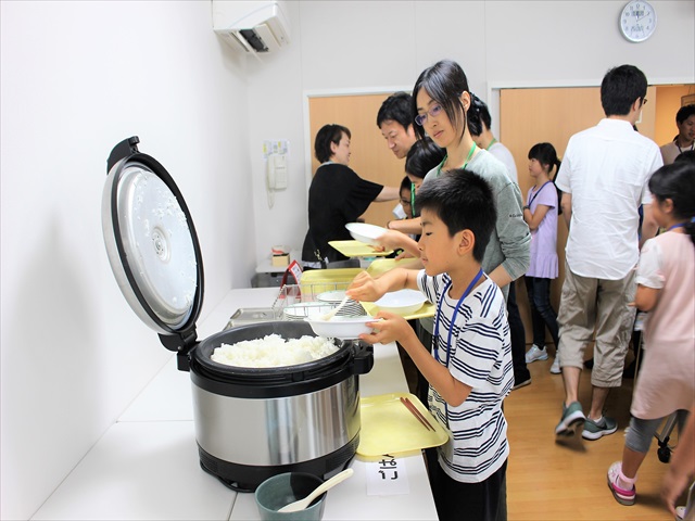 夏休み親子体験バスツアーが開催されました！
