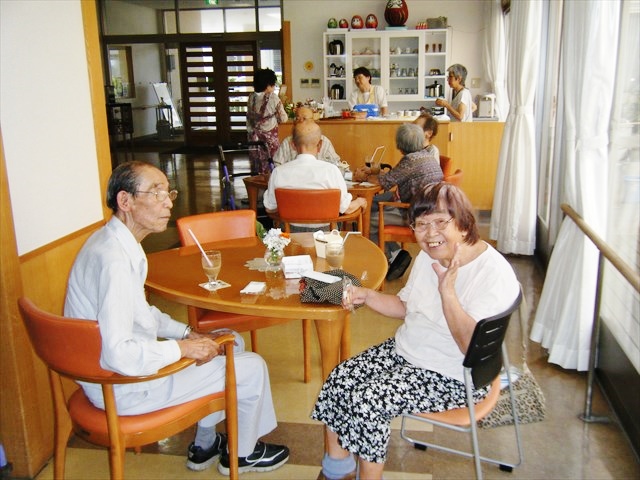28082005.JPG