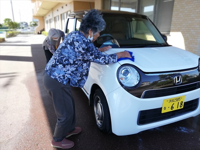 新津はたら倶楽部！初めての洗車！