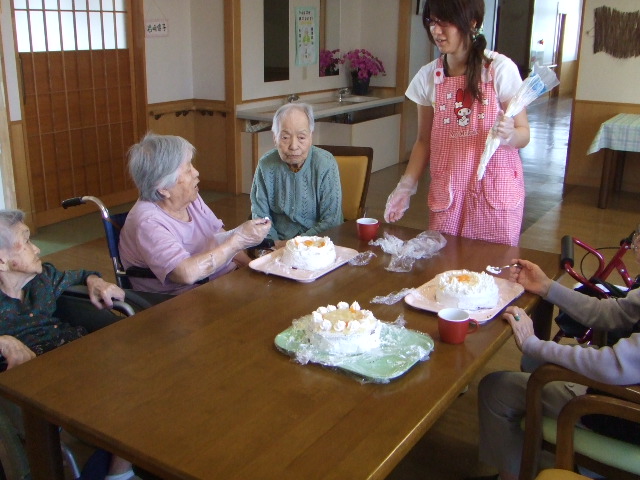 ８月の誕生日会をしました♪